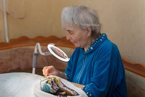 Magnificent Pro 3-In-1 Magnifying Lamp U25090